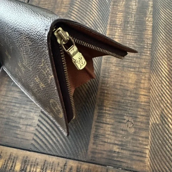 - Louis Vuitton Monogram Porte Monnaie
Zippy Long Wallet/Preloved 1998 - Picture 9 of 17